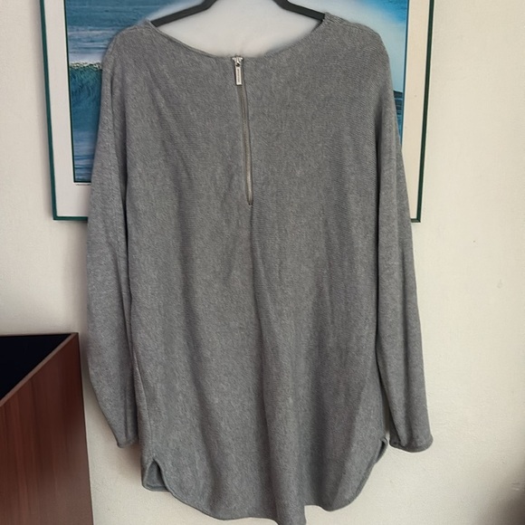Light gray Michael Kors high low oversized sweater size xl - Picture 4 of 6
